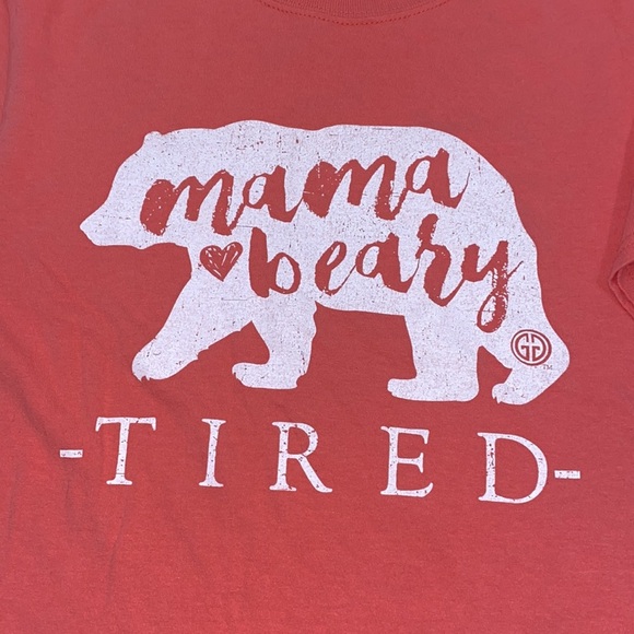 Mama Bear graphic T-shirt size small - Picture 4 of 4
